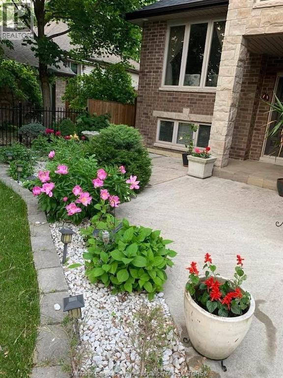 1960 Randolph, Windsor, Ontario  N9B 2W5 - Photo 45 - 26008774