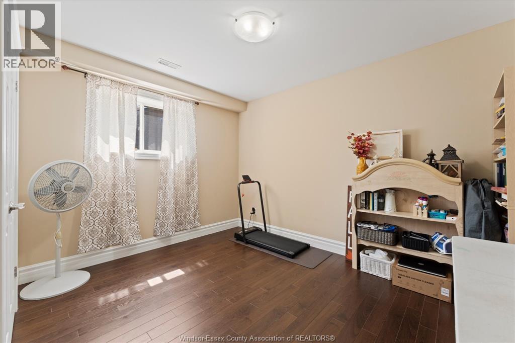 1960 Randolph, Windsor, Ontario  N9B 2W5 - Photo 32 - 26008774