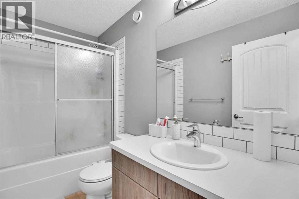 100 Kingsbury Close Se, Airdrie, Alberta  T4A 0R3 - Photo 30 - A2274360