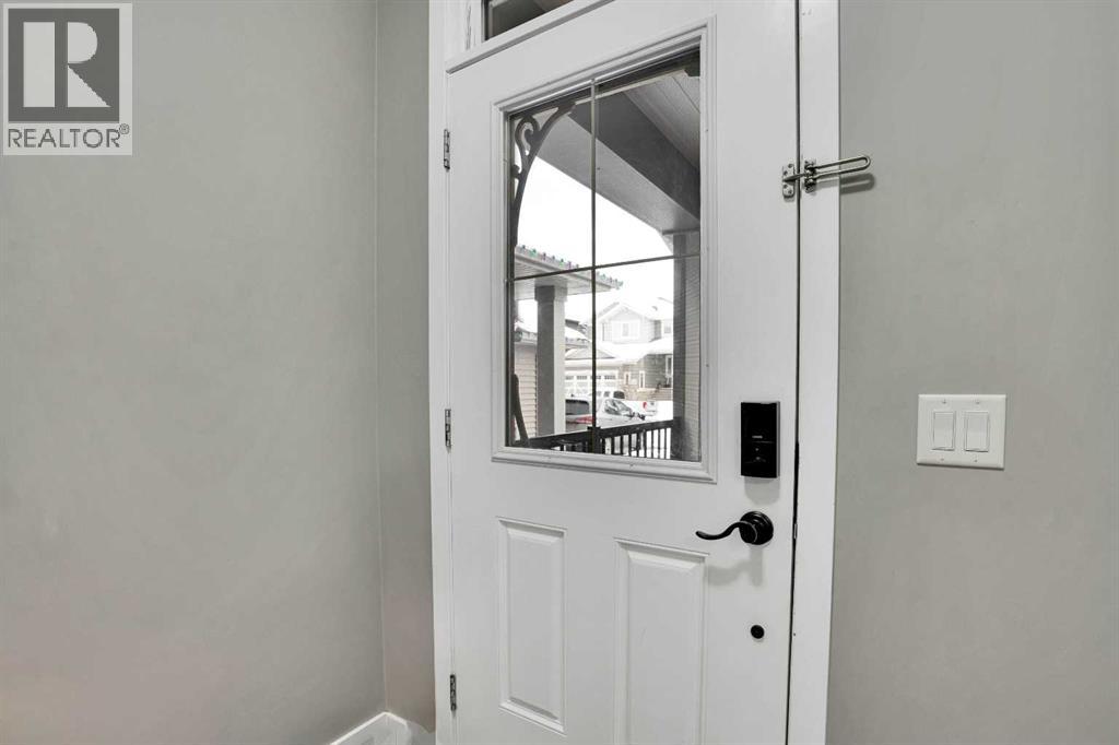 100 Kingsbury Close Se, Airdrie, Alberta  T4A 0R3 - Photo 2 - A2274360