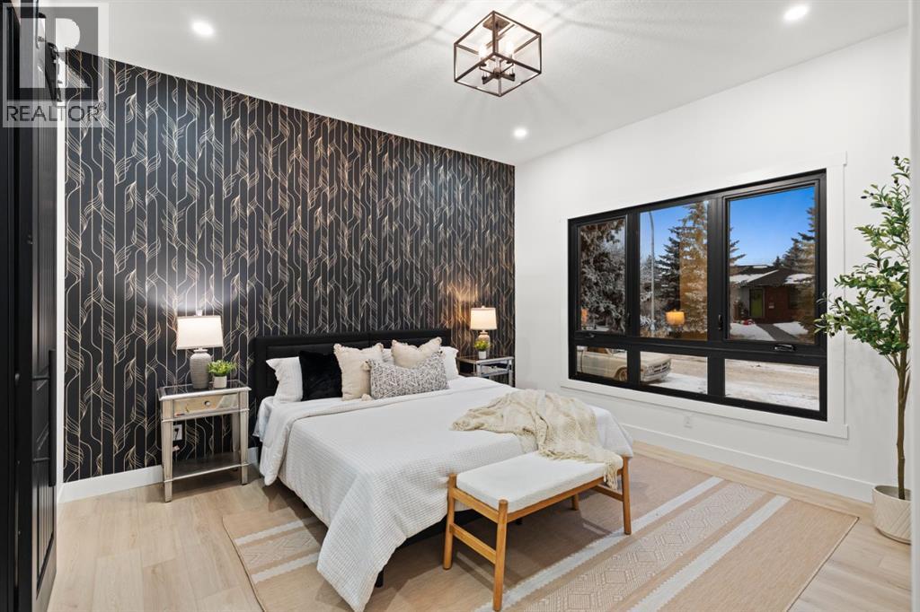 27 Glacier Drive SW, Calgary, Alberta  T3E 5A2 - Photo 15 - A2276893