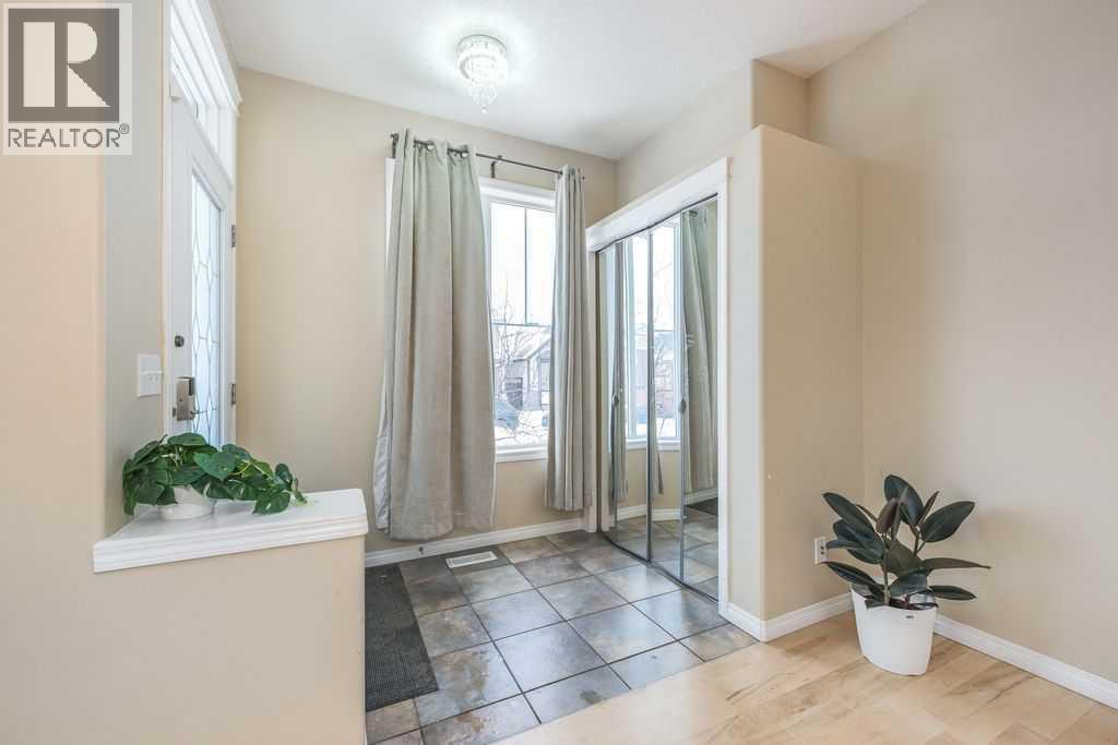 1005 New Brighton Gardens Se, Calgary, Alberta  T2Z 0Y1 - Photo 2 - A2296095