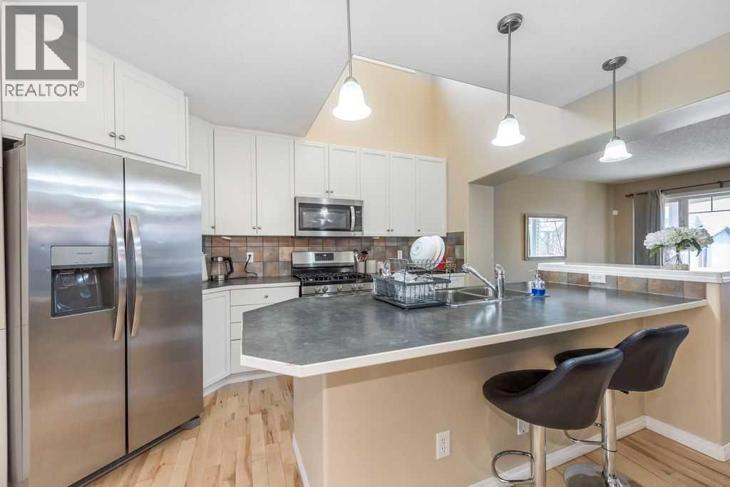 1005 New Brighton Gardens Se, Calgary, Alberta  T2Z 0Y1 - Photo 7 - A2296095