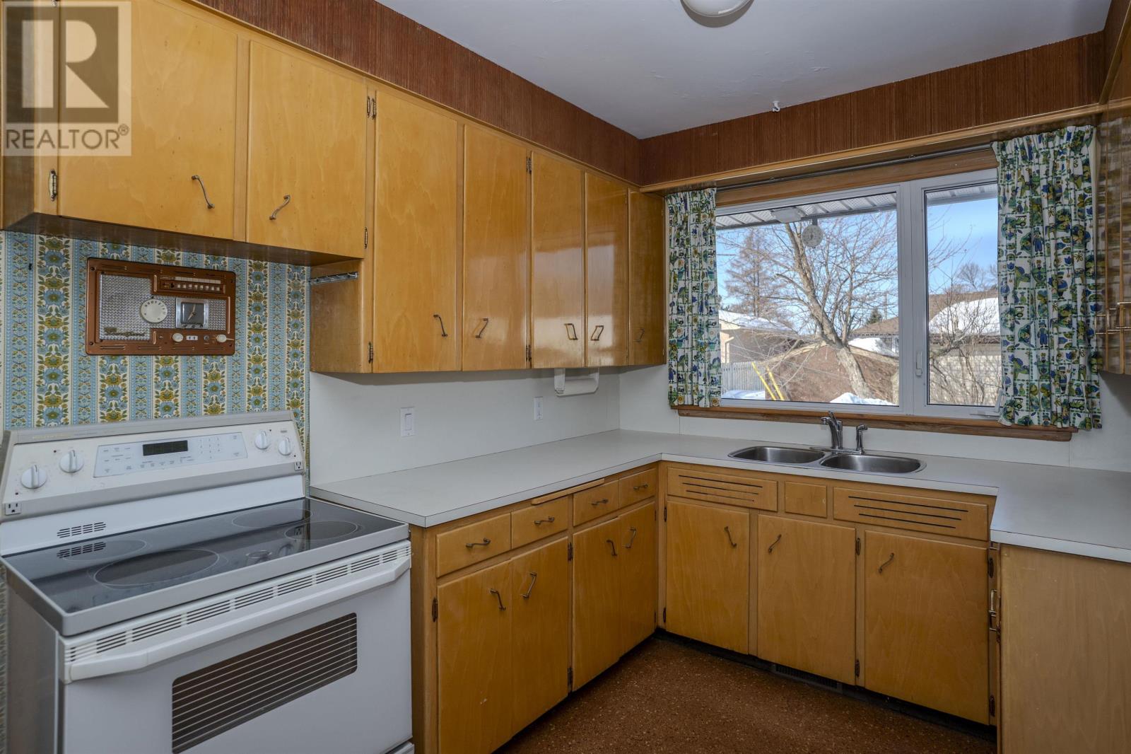 231 Briar Bay, Thunder Bay, Ontario  P7C 1M1 - Photo 8 - TB2600692