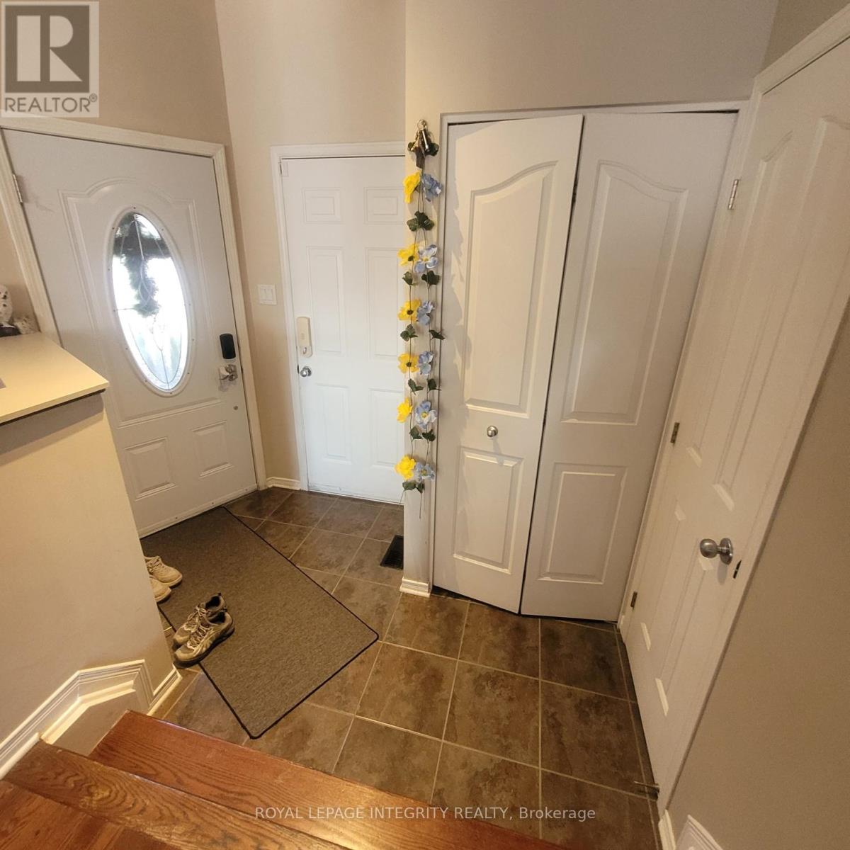 554 Aberfoyle Circle, Ottawa, Ontario  K2K 3R3 - Photo 2 - X13026212