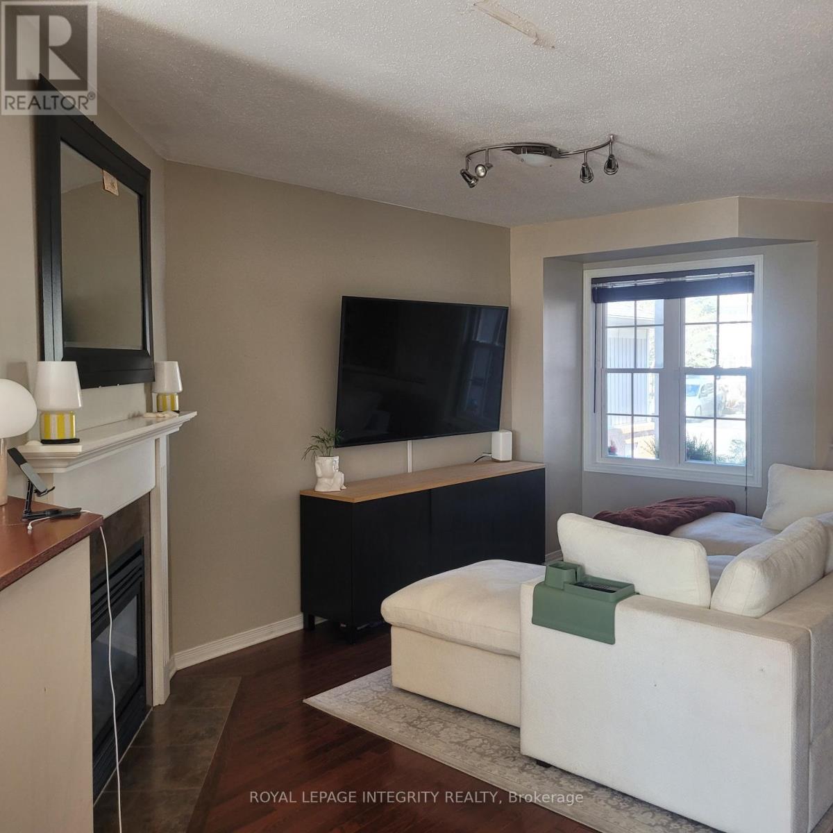 554 Aberfoyle Circle, Ottawa, Ontario  K2K 3R3 - Photo 4 - X13026212