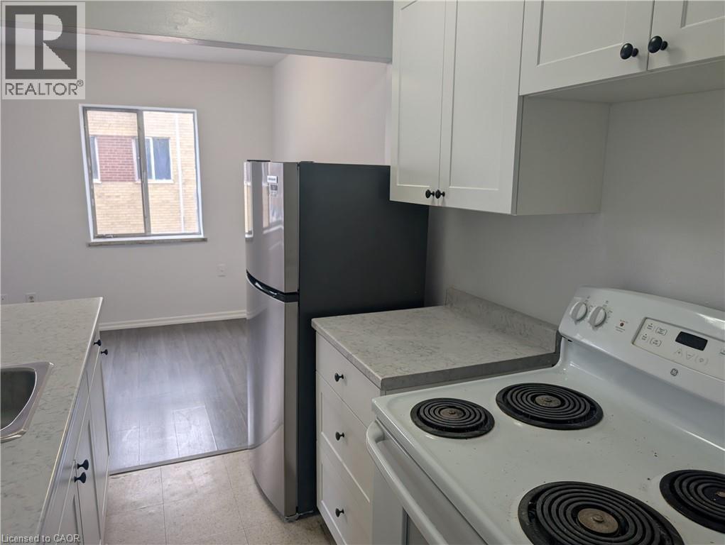 799 Robinson Street Unit# 11, Burlington, Ontario  L7R 1Z2 - Photo 3 - 40822907