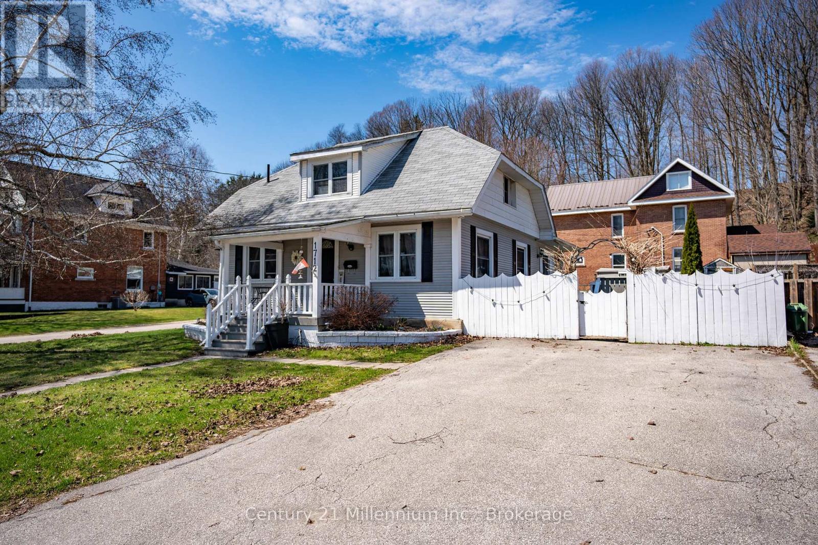 1712 5th Avenue W, Owen Sound, Ontario  N4K 5B8 - Photo 2 - X12897294