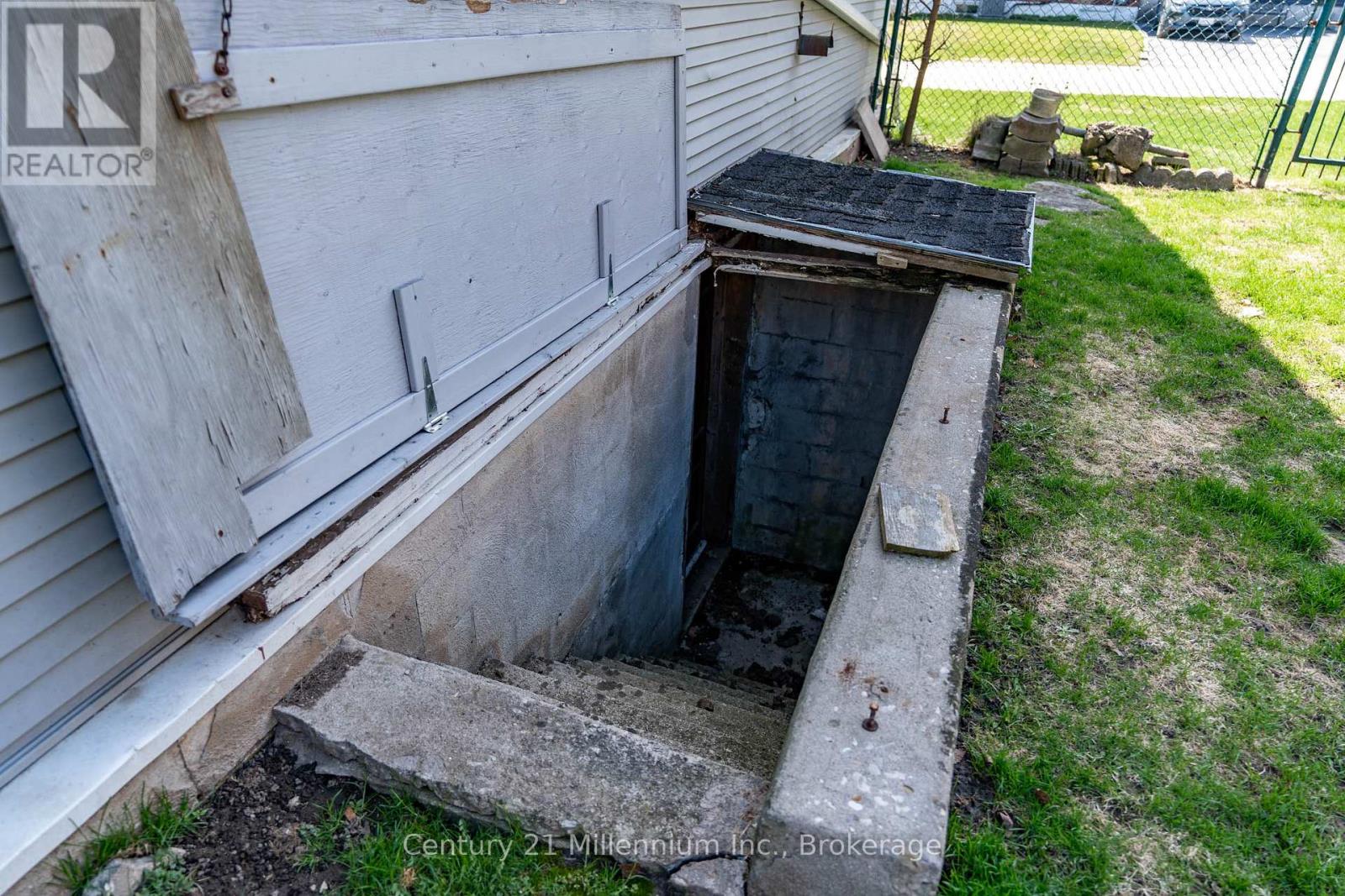 1712 5th Avenue W, Owen Sound, Ontario  N4K 5B8 - Photo 40 - X12897294