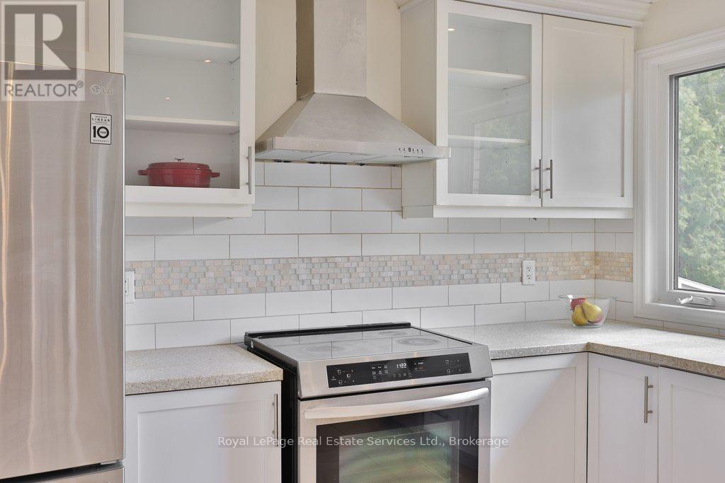 1486 Hixon Street, Oakville, Ontario  L6L 1S3 - Photo 9 - W13026024