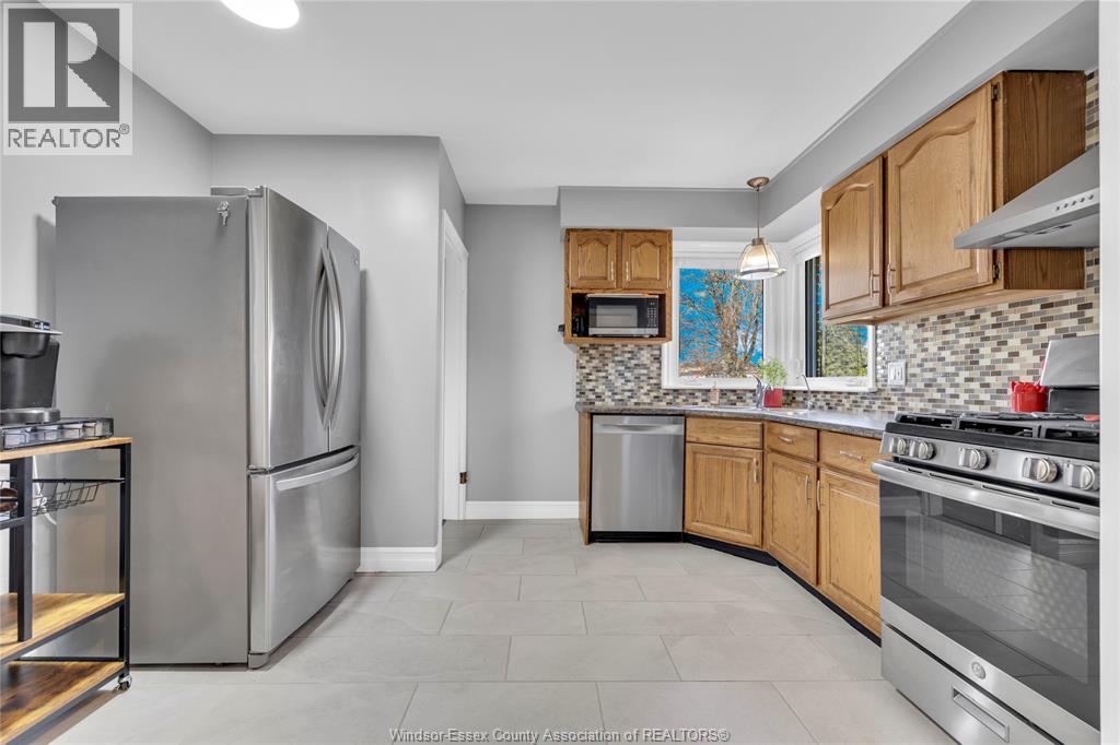 42 Grace, Leamington, Ontario  N8H 1K9 - Photo 10 - 26008809