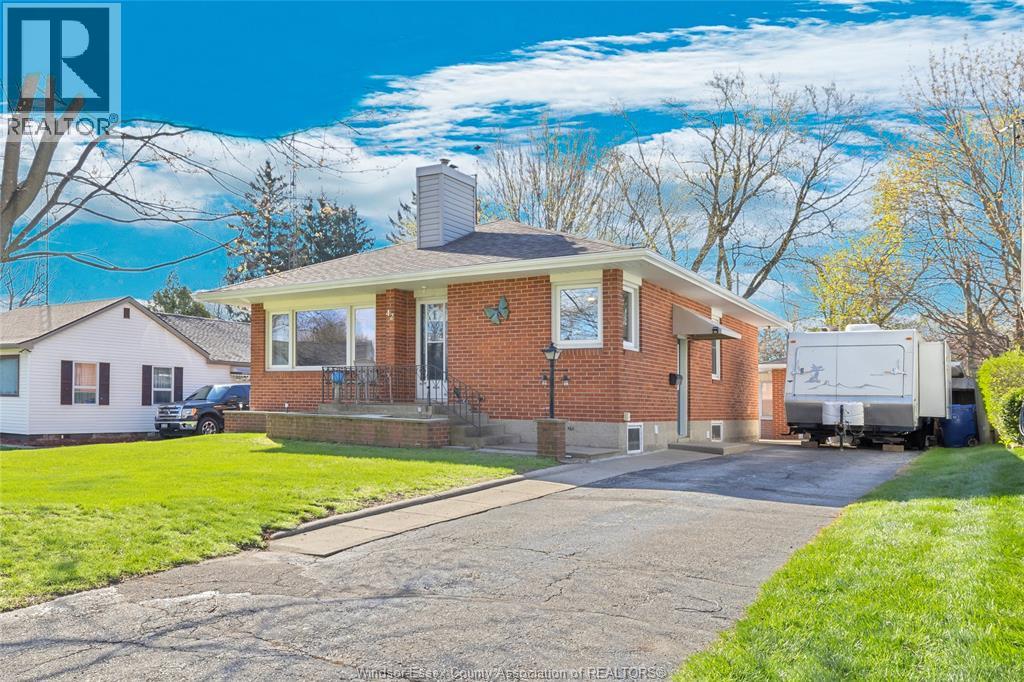 42 Grace, Leamington, Ontario  N8H 1K9 - Photo 2 - 26008809