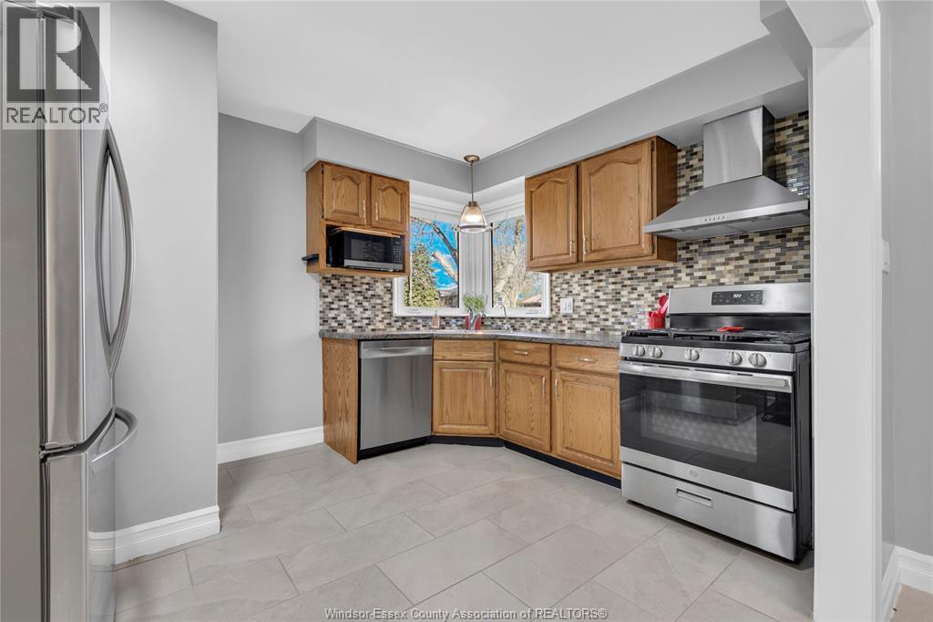 42 Grace, Leamington, Ontario  N8H 1K9 - Photo 9 - 26008809