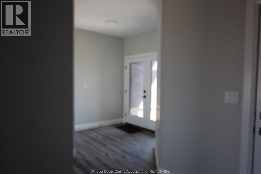 87 Eagle, Leamington, Ontario  N8H 0A5 - Photo 2 - 26008806