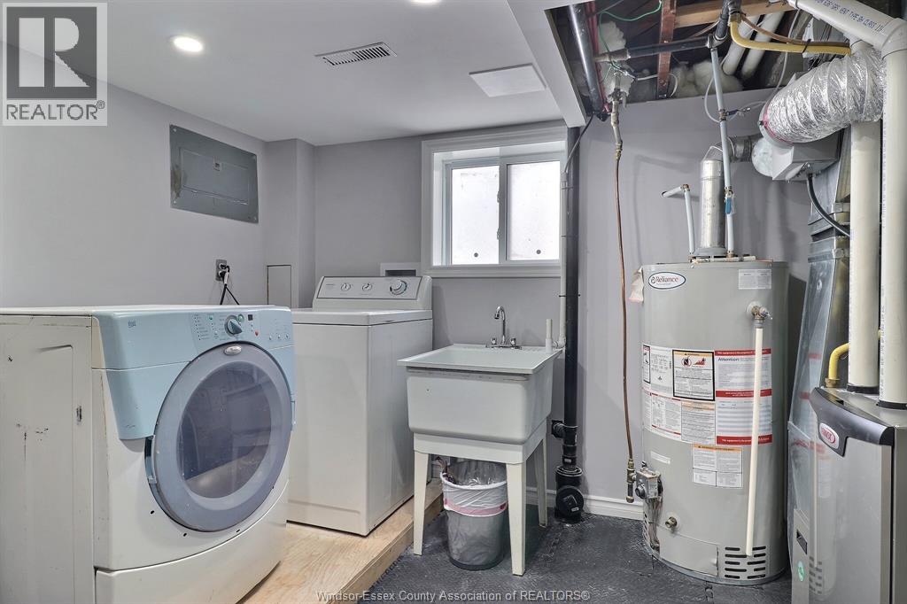 883 Pillette, Windsor, Ontario  N8Y 3B4 - Photo 29 - 26008803