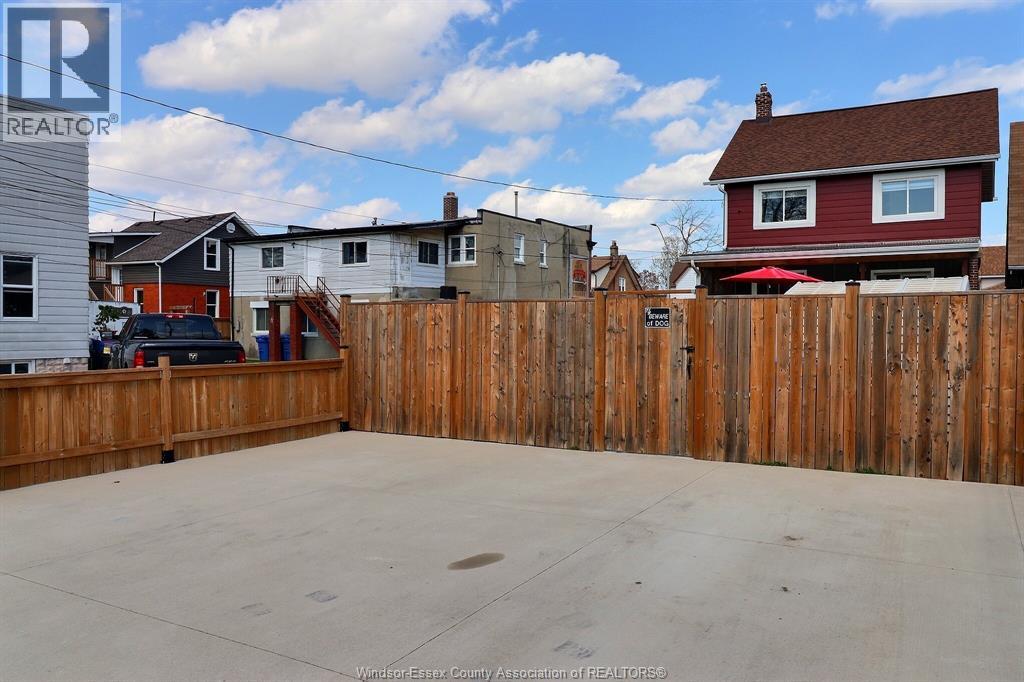 883 Pillette, Windsor, Ontario  N8Y 3B4 - Photo 34 - 26008803