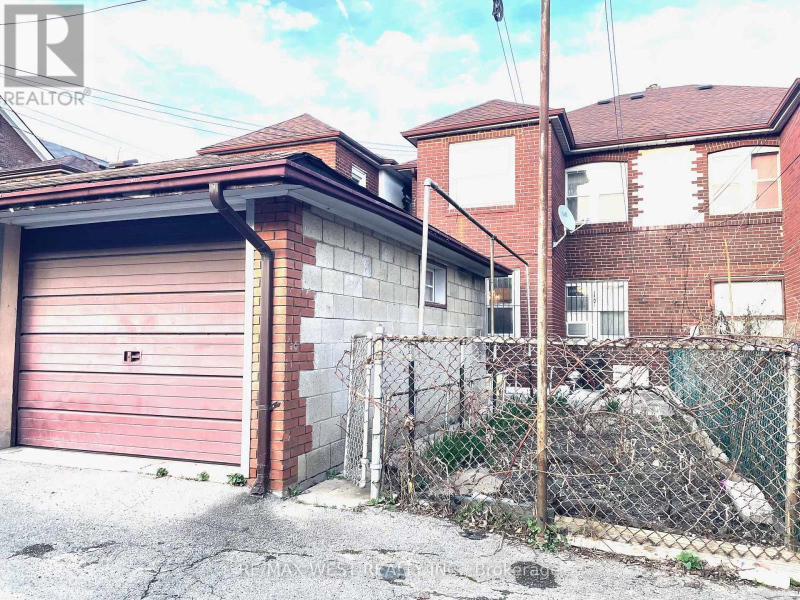 364 Roxton Road, Toronto, Ontario  M6G 3R2 - Photo 27 - C13010176