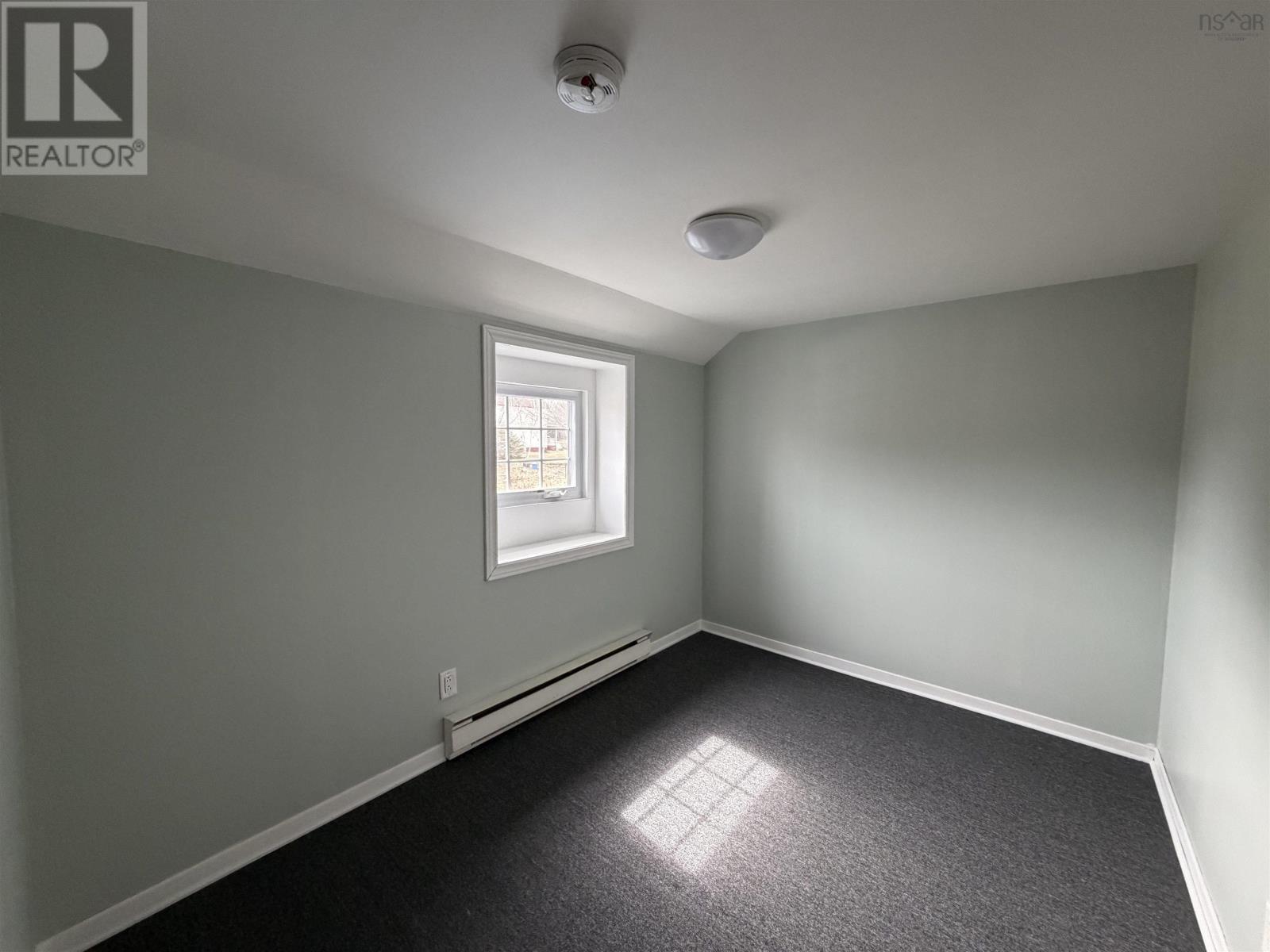 587 Main Street, Sydney Mines, Nova Scotia  B1V 2K9 - Photo 9 - 202608140