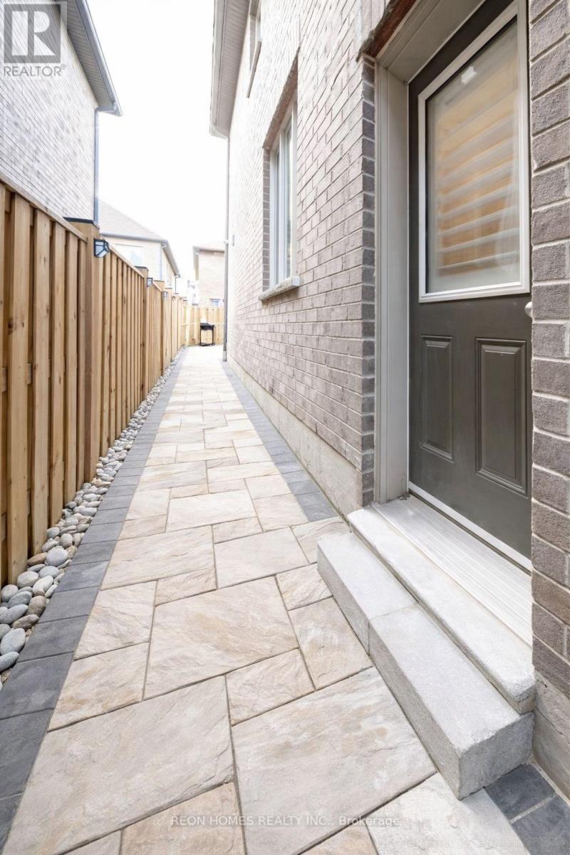 2142 Saffron Drive, Pickering, Ontario  L1X 0E2 - Photo 36 - E13025434