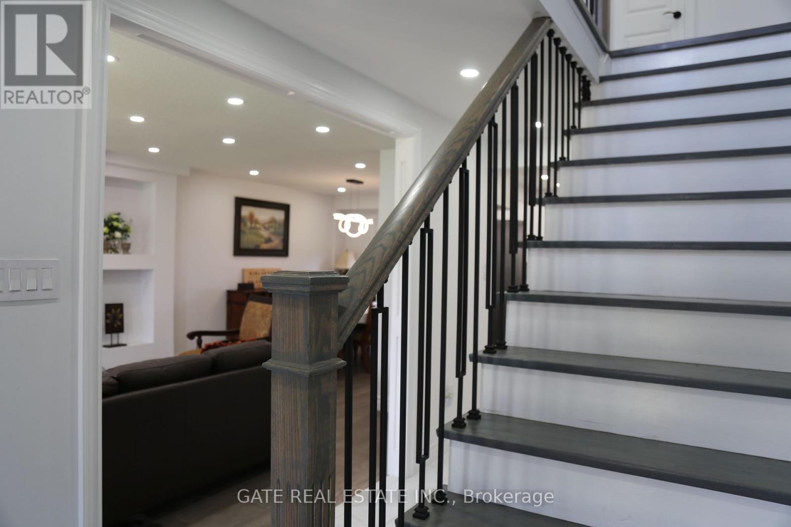 10 Thorny Brae Drive, Markham, Ontario  L3T 3G4 - Photo 11 - N13023082