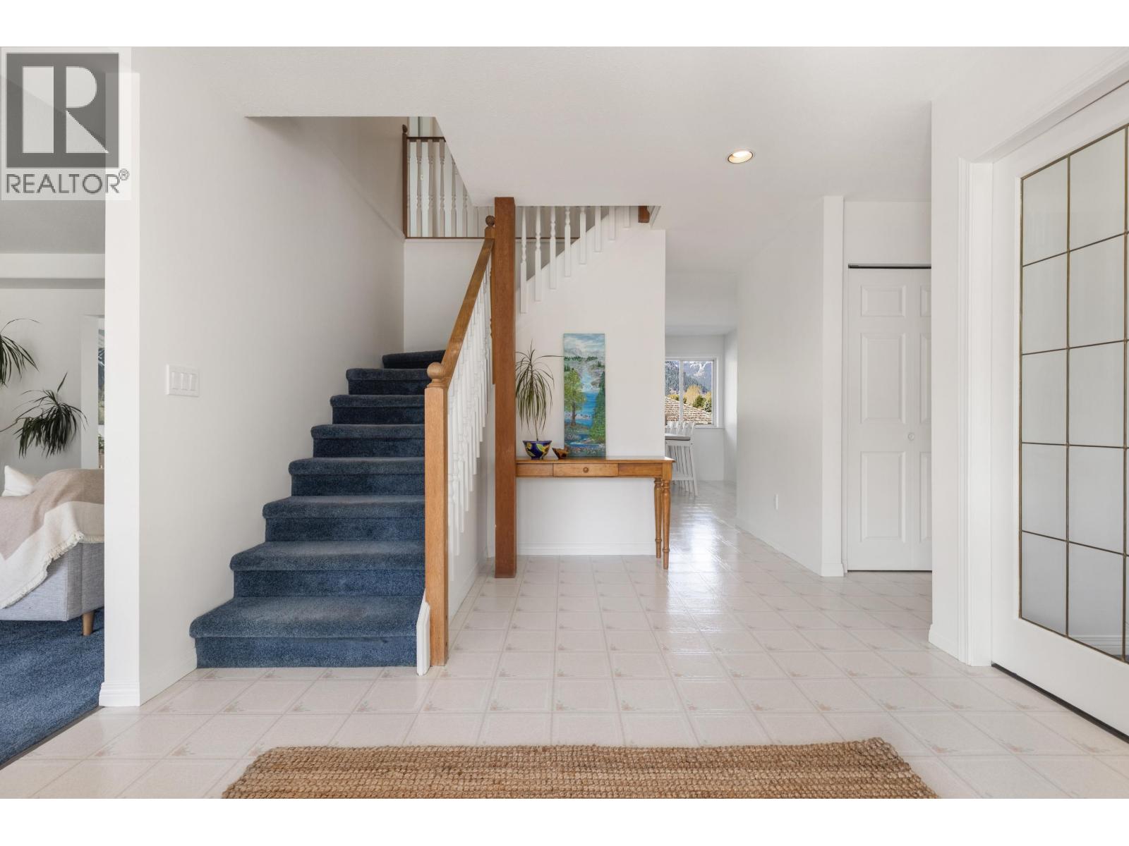 7569 Oberson Road, Pemberton, British Columbia  V0N 2L0 - Photo 6 - R3113125