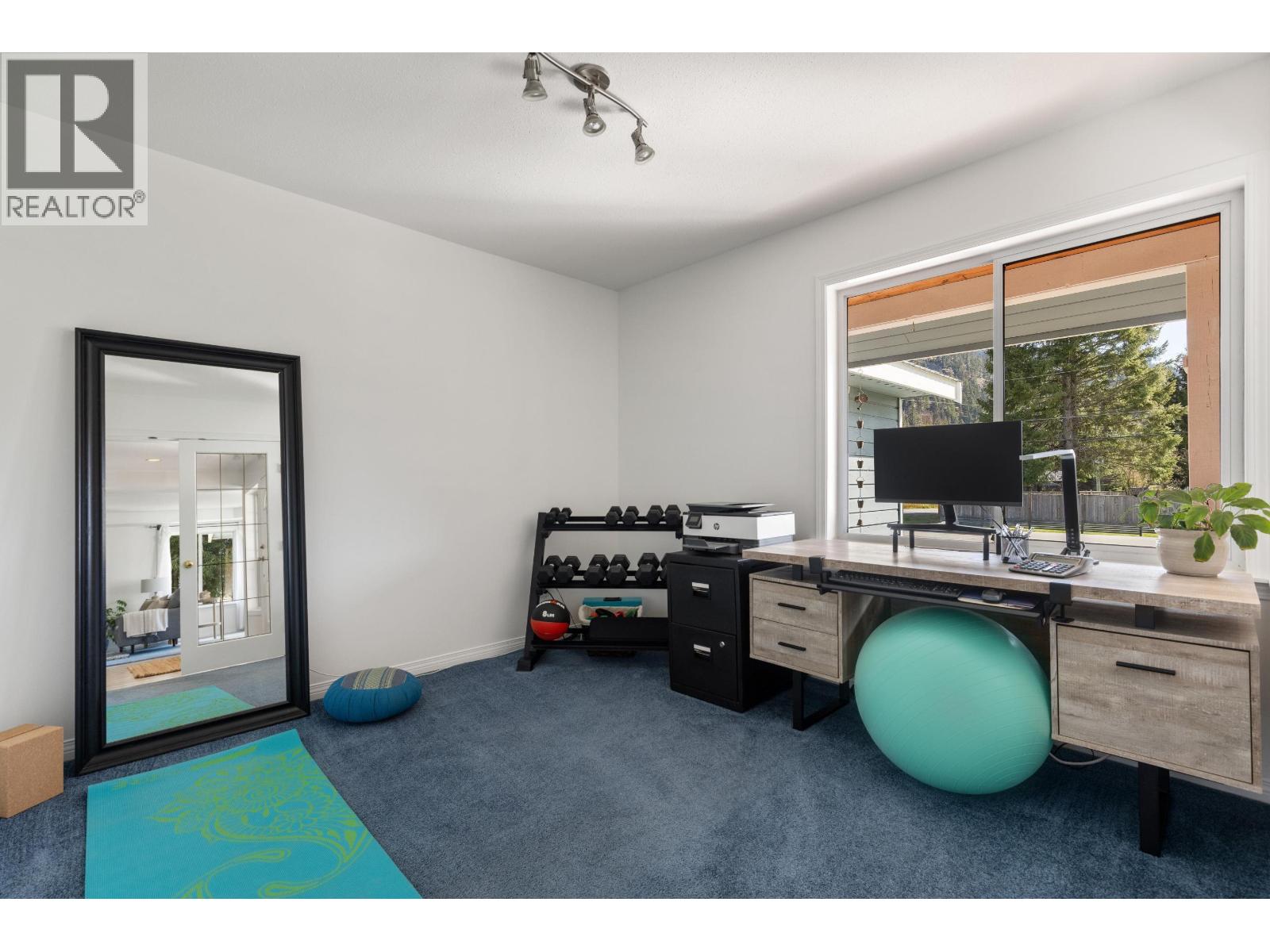 7569 Oberson Road, Pemberton, British Columbia  V0N 2L0 - Photo 29 - R3113125