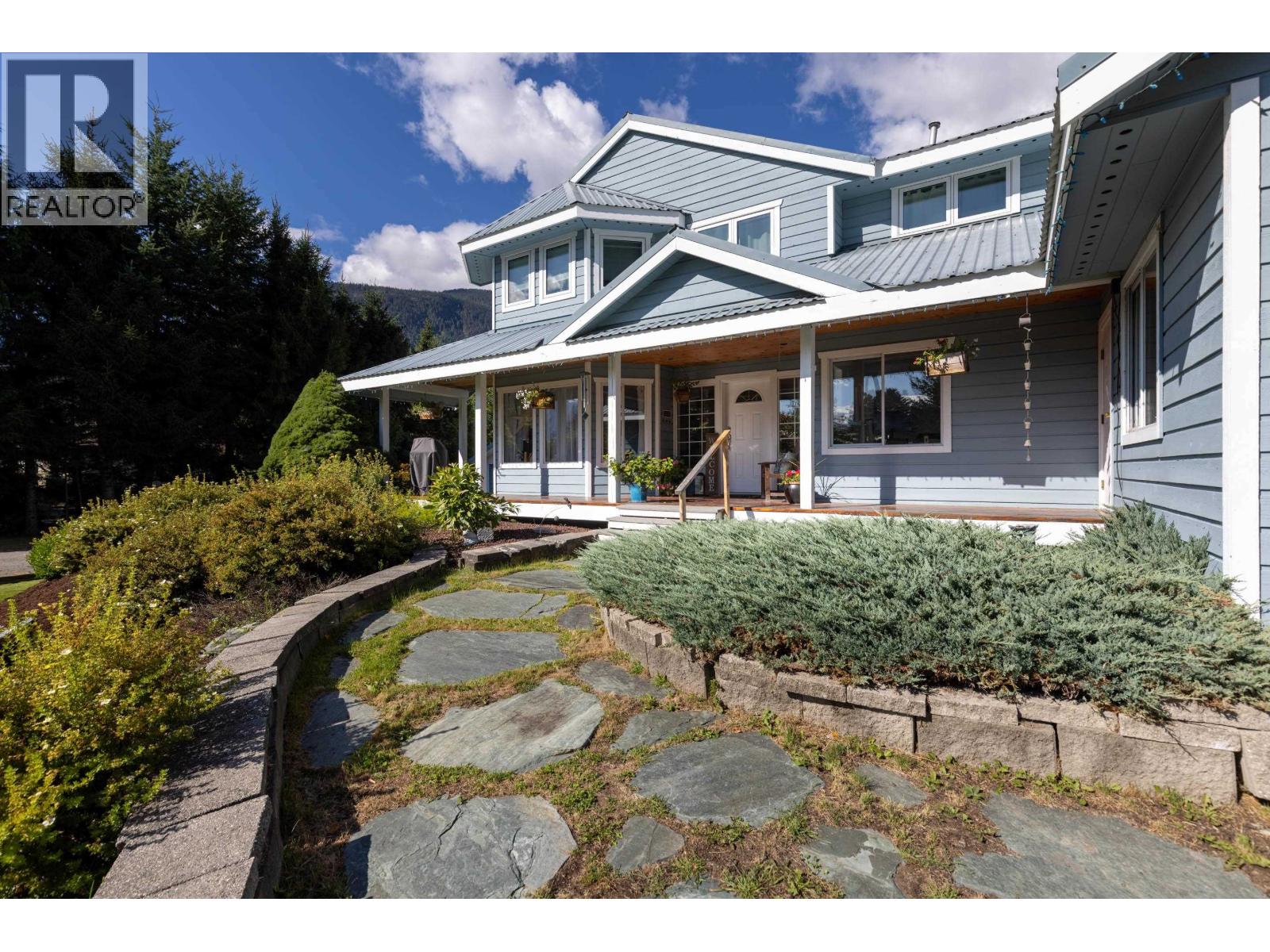 7569 Oberson Road, Pemberton, British Columbia  V0N 2L0 - Photo 38 - R3113125