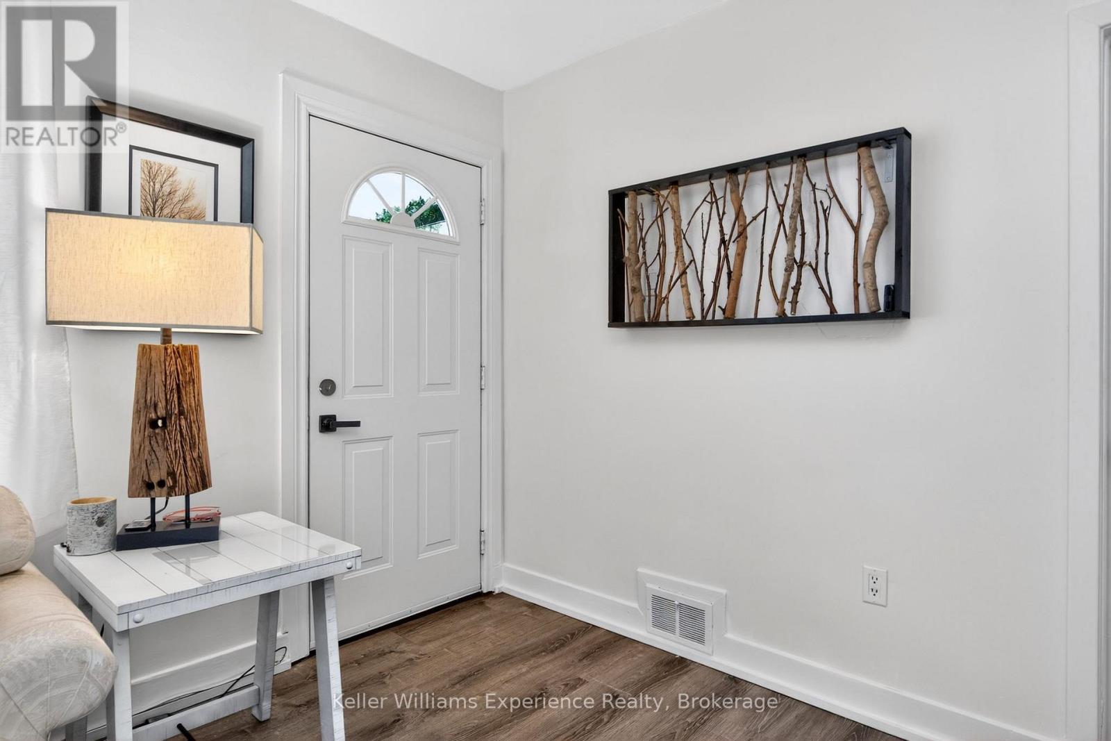 556 Johnson Street, Midland, Ontario  L4R 2Z2 - Photo 5 - S13026260