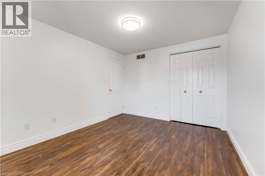 90 Donnenwerth Drive, Kitchener, Ontario  N2E 4C9 - Photo 18 - 40819087