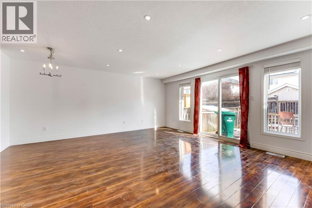 90 Donnenwerth Drive, Kitchener, Ontario  N2E 4C9 - Photo 6 - 40819087