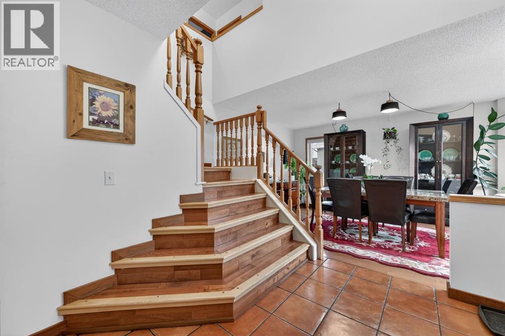 197 Arbour Stone Close Nw, Calgary, Alberta  T3G 4T1 - Photo 5 - A2302385