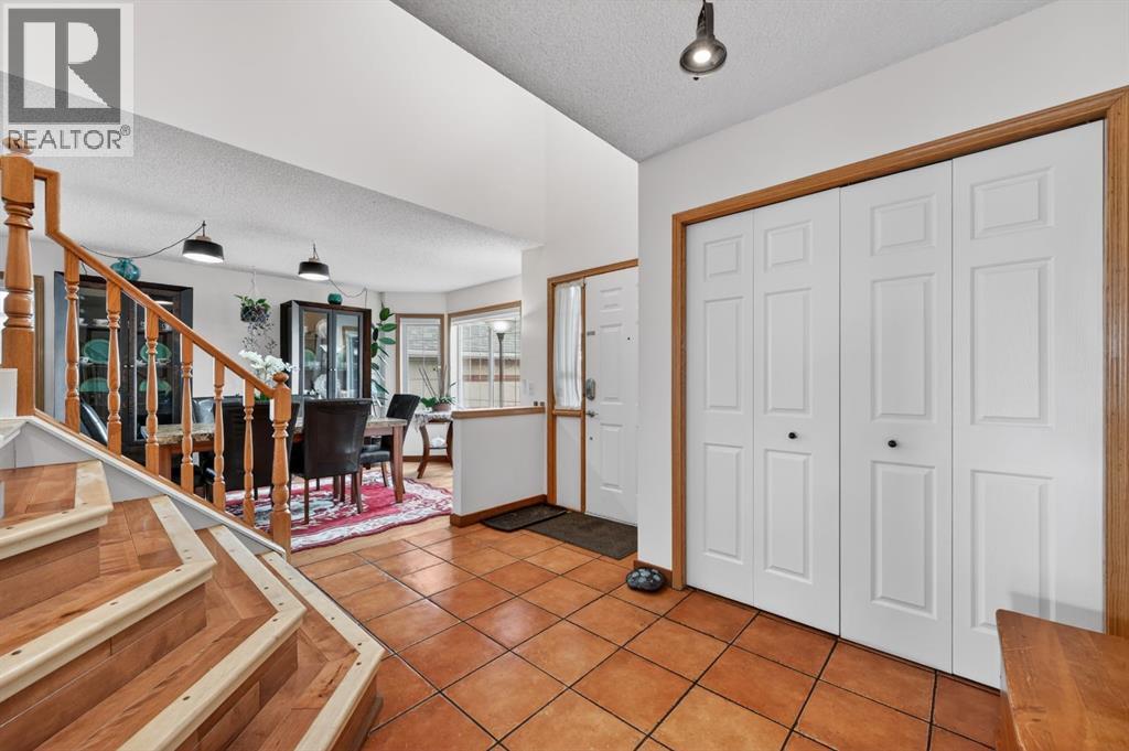 197 Arbour Stone Close Nw, Calgary, Alberta  T3G 4T1 - Photo 4 - A2302385