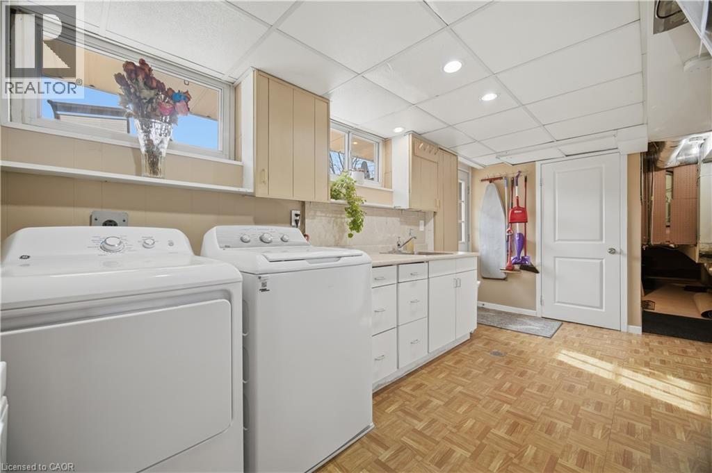 188 White Pines Drive, Burlington, Ontario  L7L 4E4 - Photo 38 - 40820112