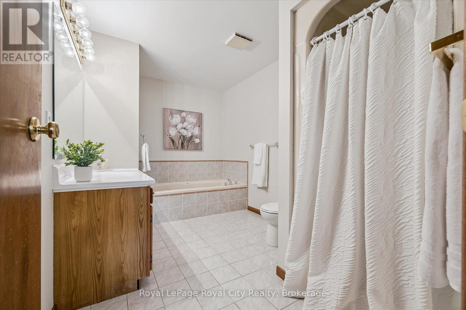 206 - 4 Albert Street, Cambridge, Ontario  N1R 3M4 - Photo 35 - X12904356