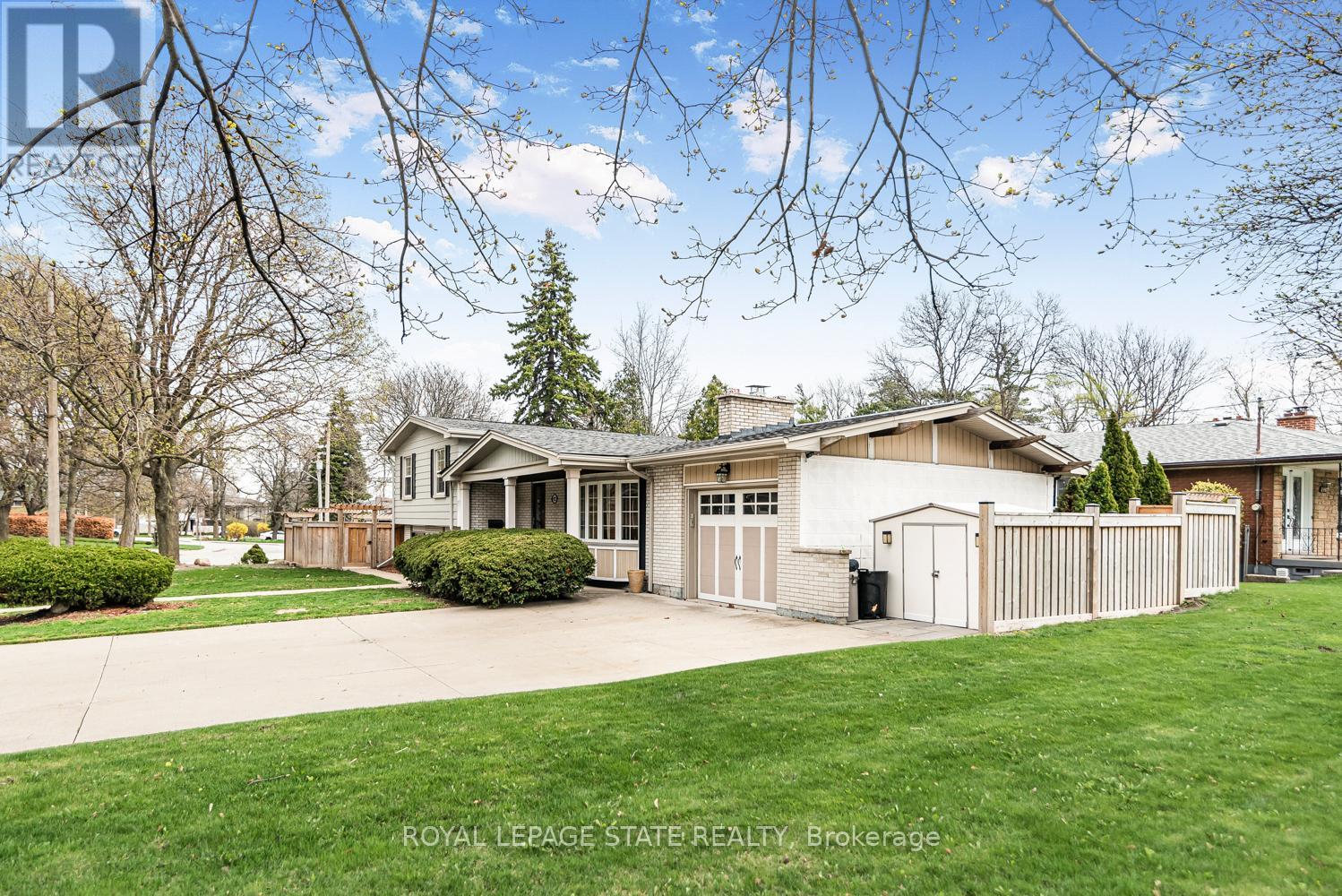 92 Auchmar Road, Hamilton, Ontario  L9C 1C5 - Photo 3 - X12812724