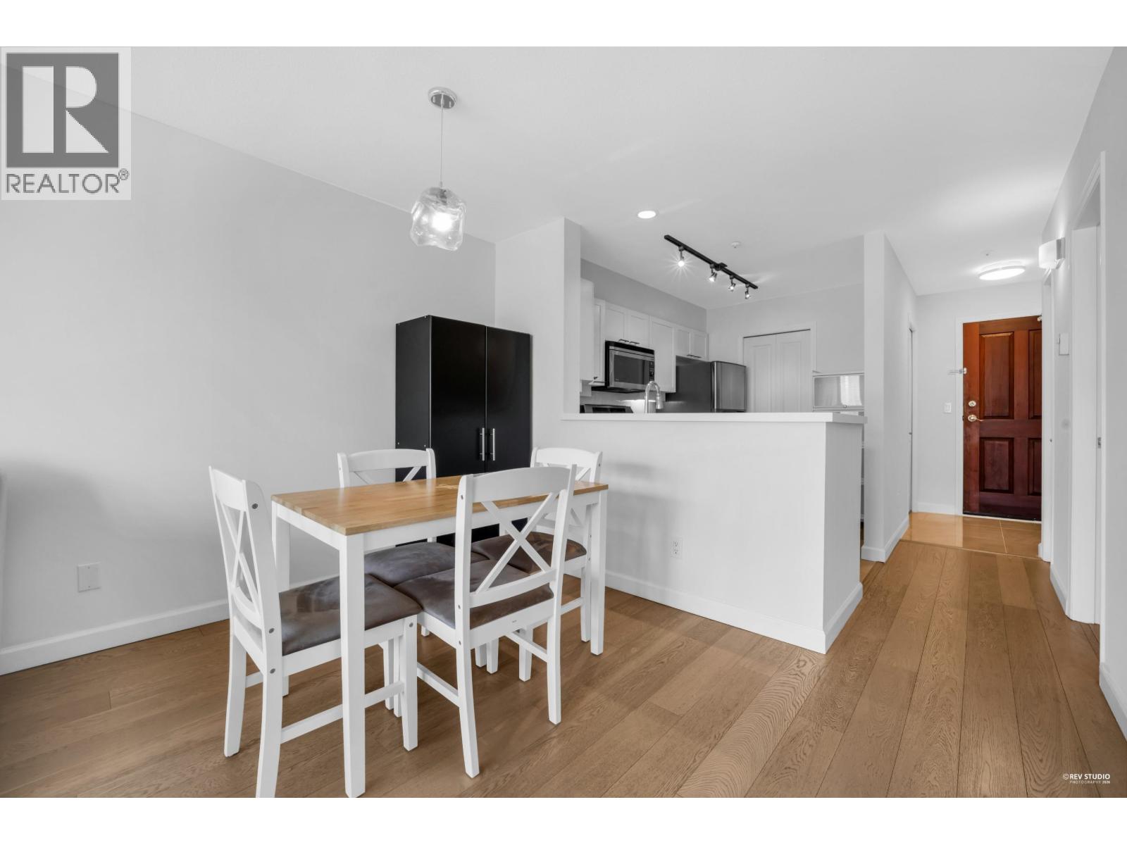 404 2575 W 4th Avenue, Vancouver, British Columbia  V6K 1P5 - Photo 8 - R3114009