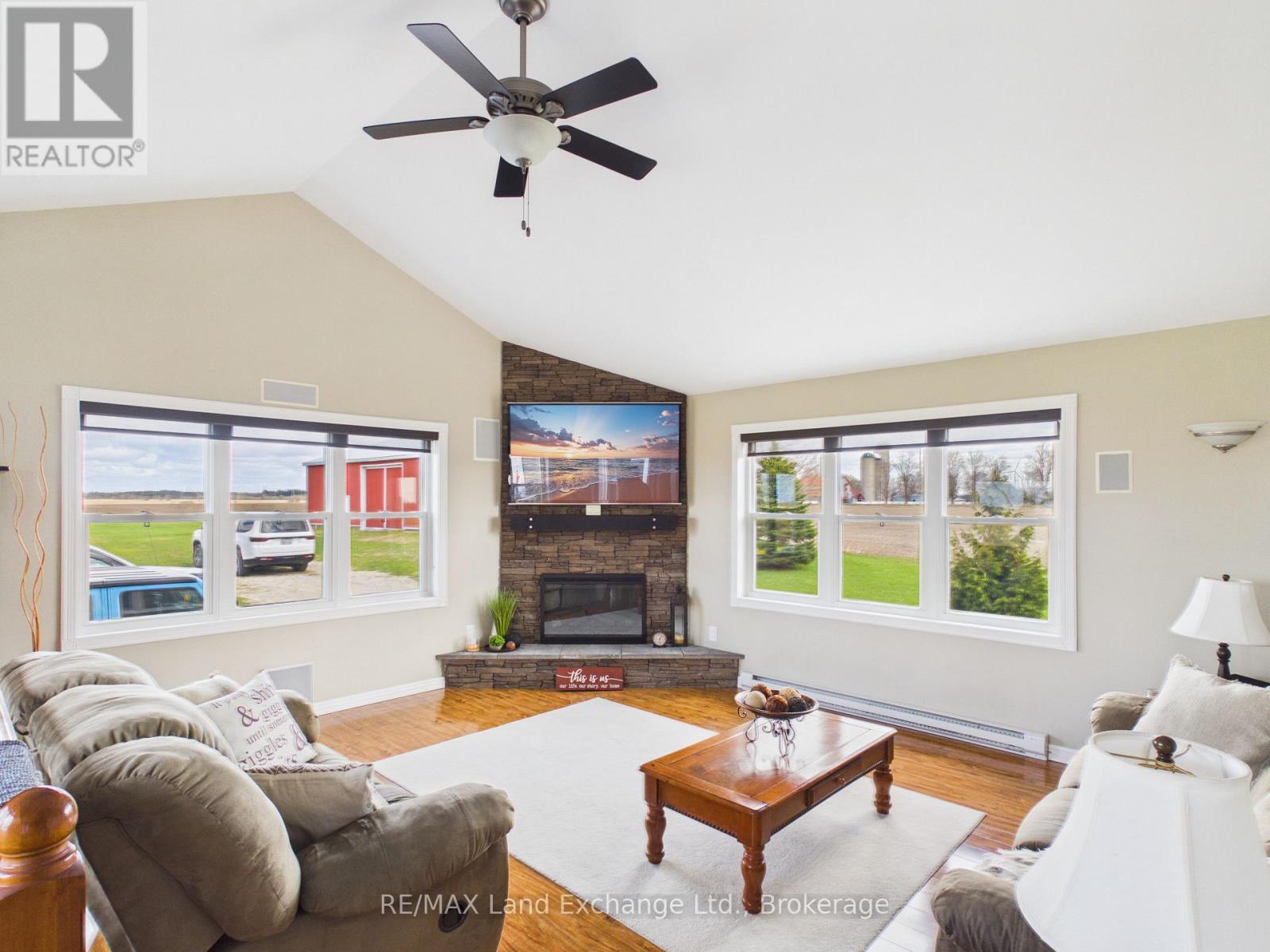 1044 5 Concession, Kincardine, Ontario  N2Z 2X4 - Photo 8 - X13026104