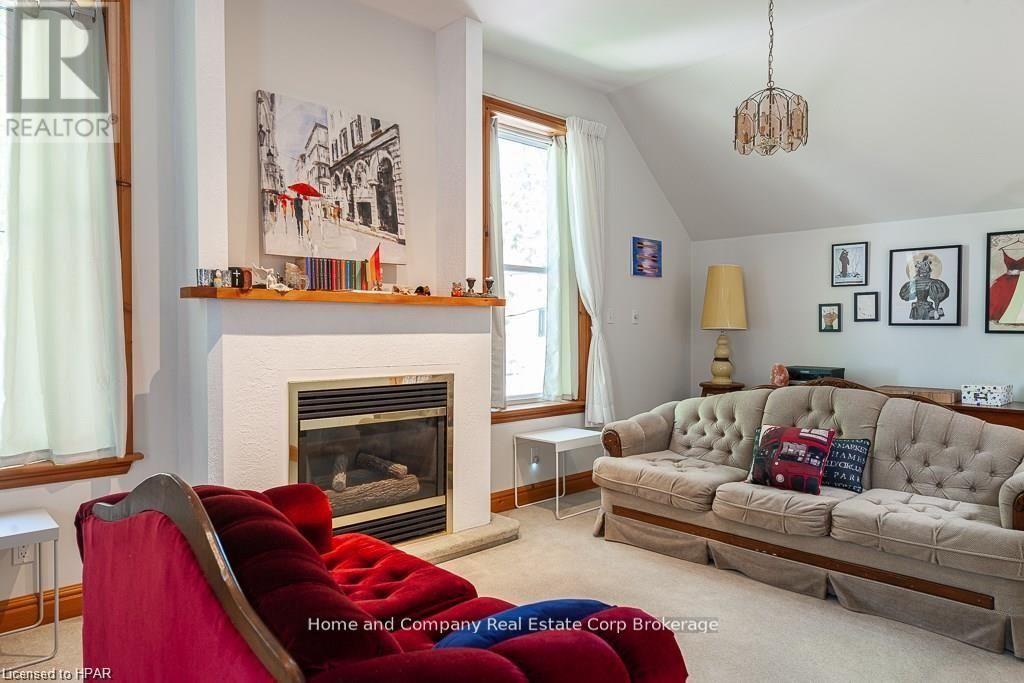 47 Church Street, Stratford, Ontario  N5A 2P9 - Photo 3 - X13026262