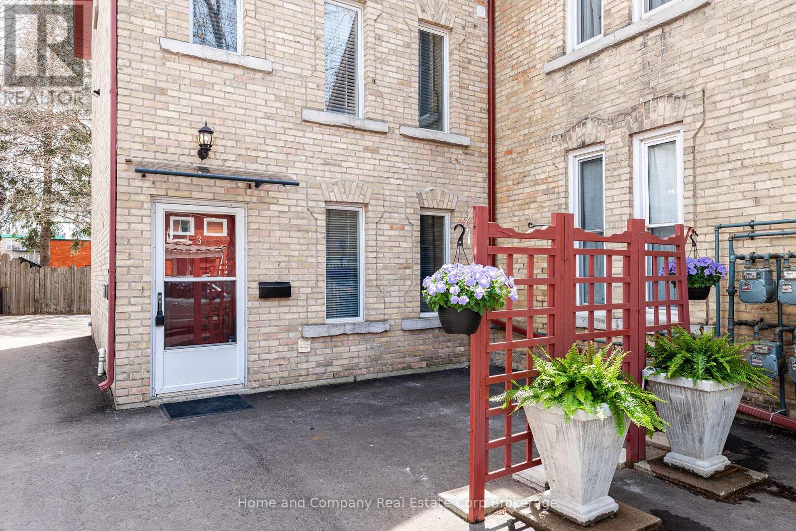 47 Church Street, Stratford, Ontario  N5A 2P9 - Photo 9 - X13026262