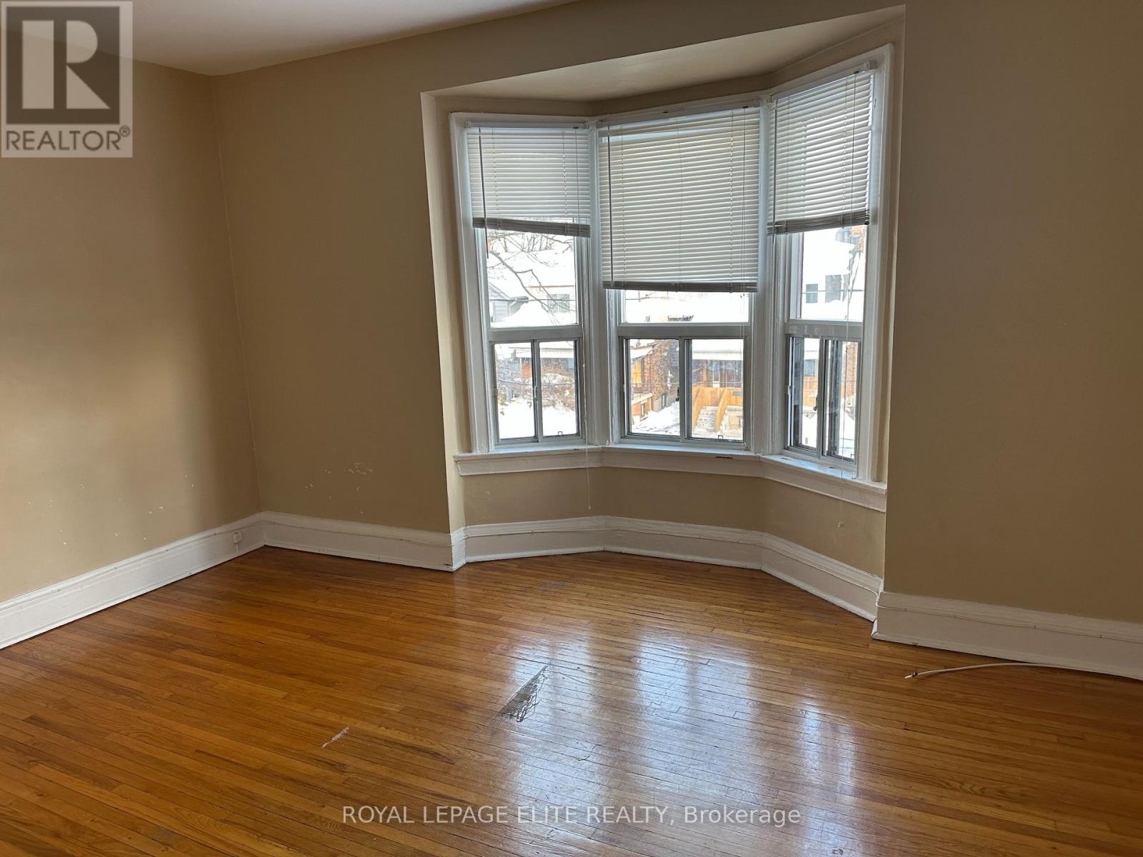 176 WESTMOUNT AVENUE E, Toronto, Ontario