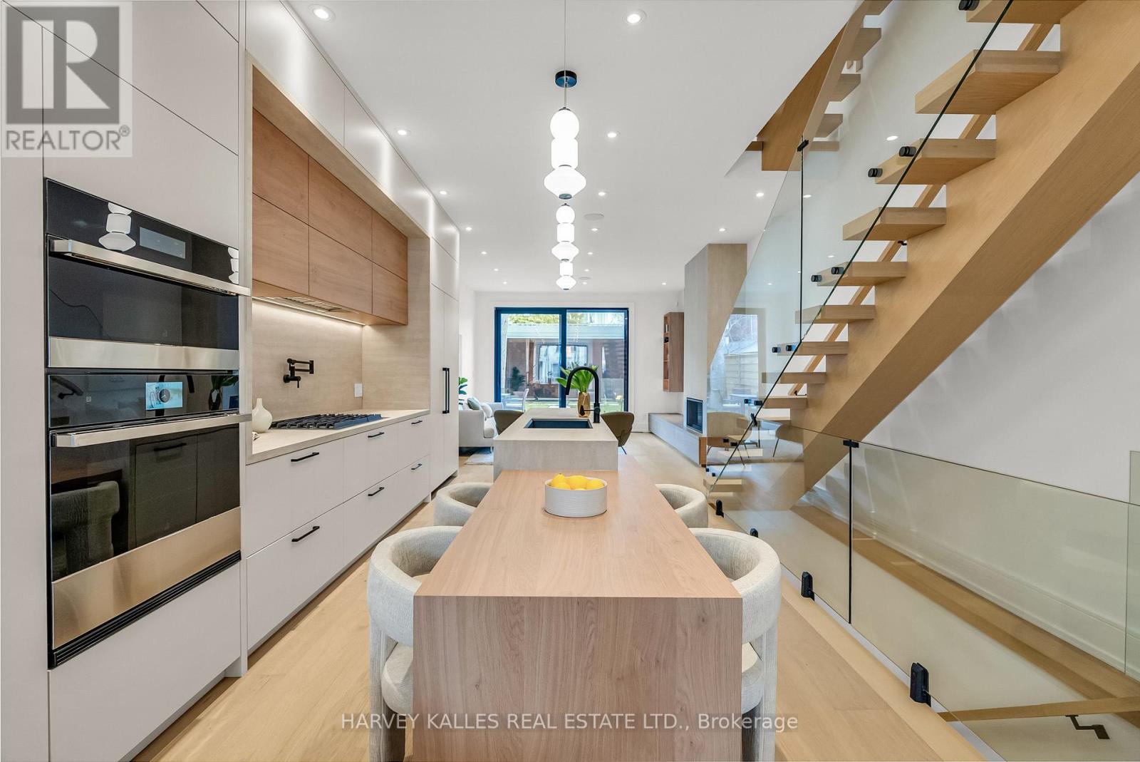 192 Woburn Avenue, Toronto, Ontario  M5M 1K7 - Photo 10 - C13026228