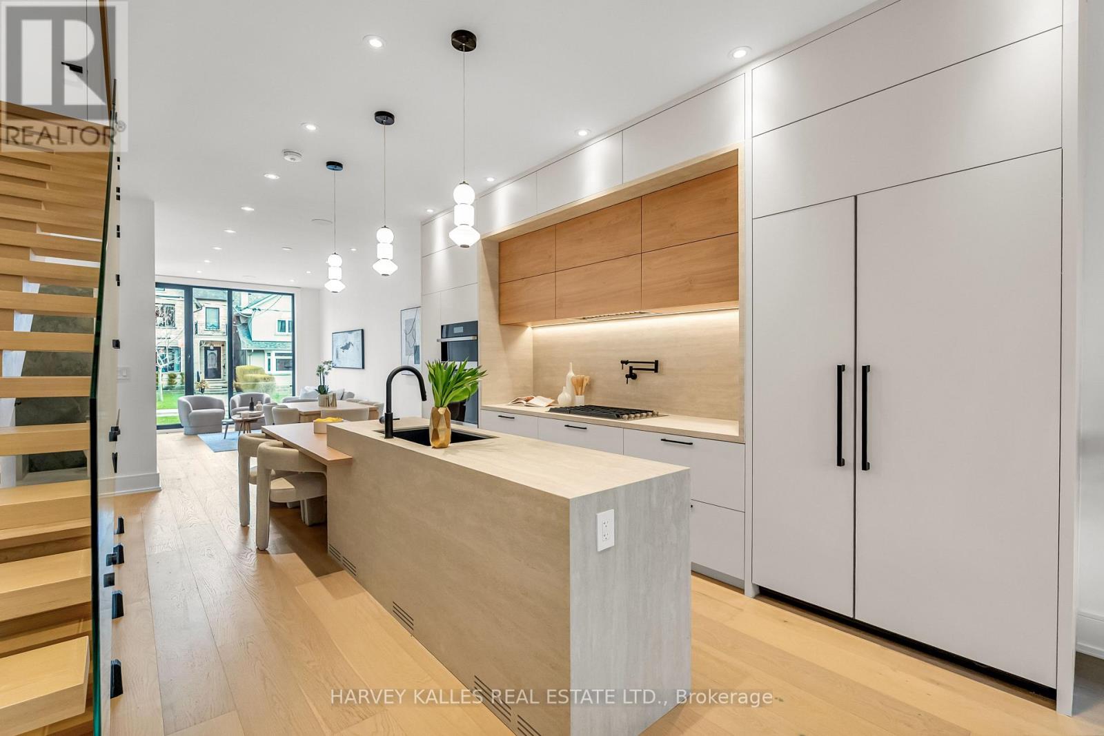 192 Woburn Avenue, Toronto, Ontario  M5M 1K7 - Photo 12 - C13026228