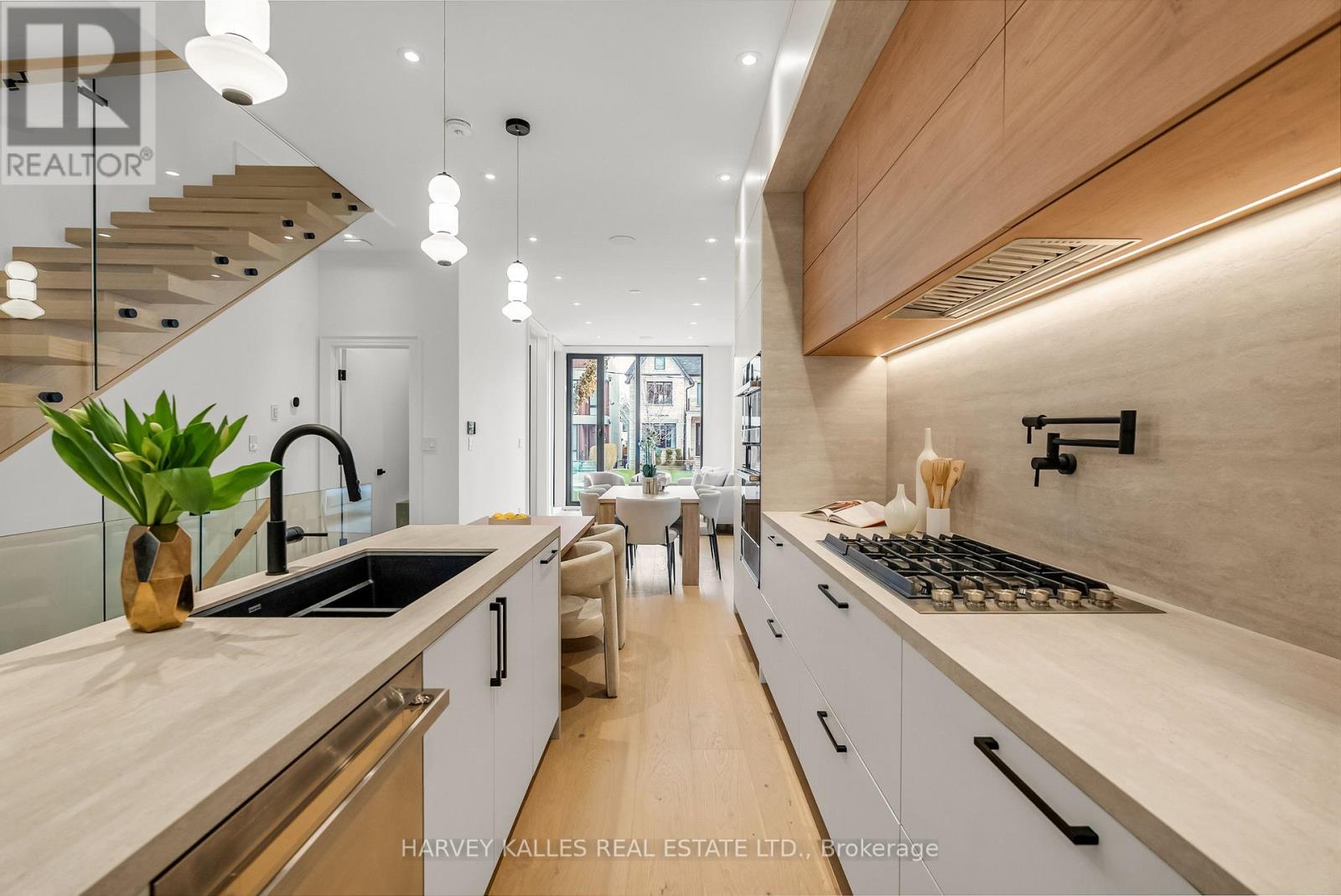 192 Woburn Avenue, Toronto, Ontario  M5M 1K7 - Photo 13 - C13026228