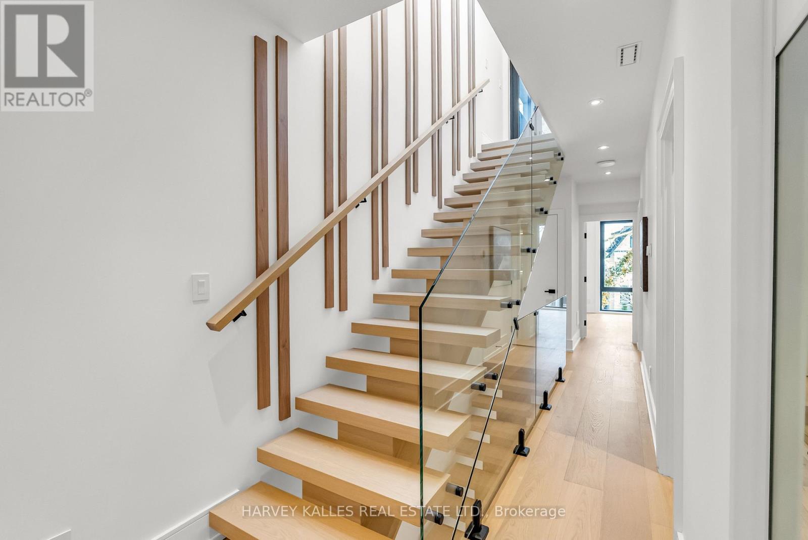 192 Woburn Avenue, Toronto, Ontario  M5M 1K7 - Photo 29 - C13026228