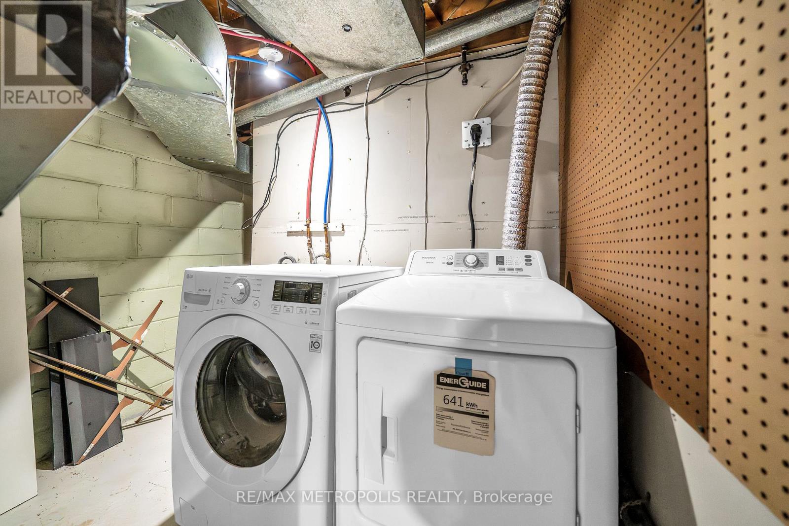 Bsmt - 48 Billingsgate Crescent, Ajax, Ontario  L1S 2R8 - Photo 12 - E13026018