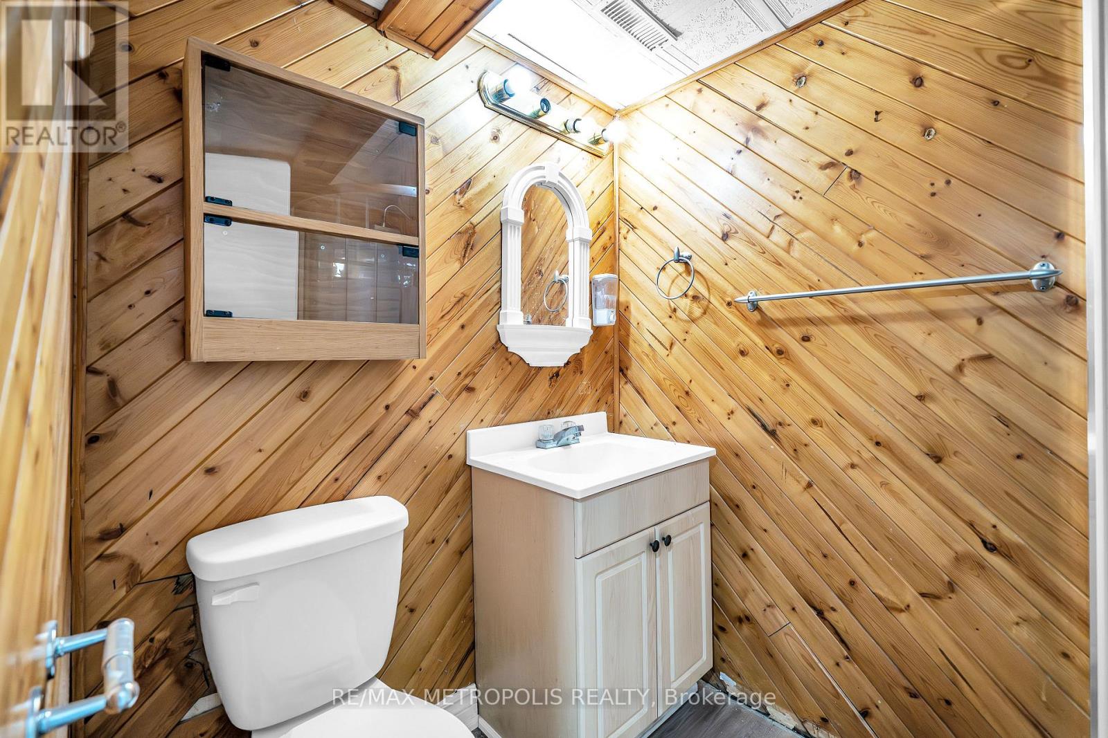 Bsmt - 48 Billingsgate Crescent, Ajax, Ontario  L1S 2R8 - Photo 5 - E13026018