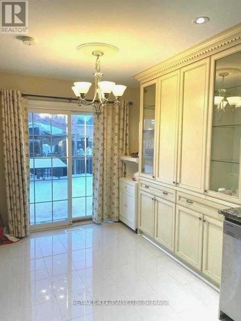 Upper - 102 Galbraith Crescent, Markham, Ontario  L3S 1J3 - Photo 4 - N13026008