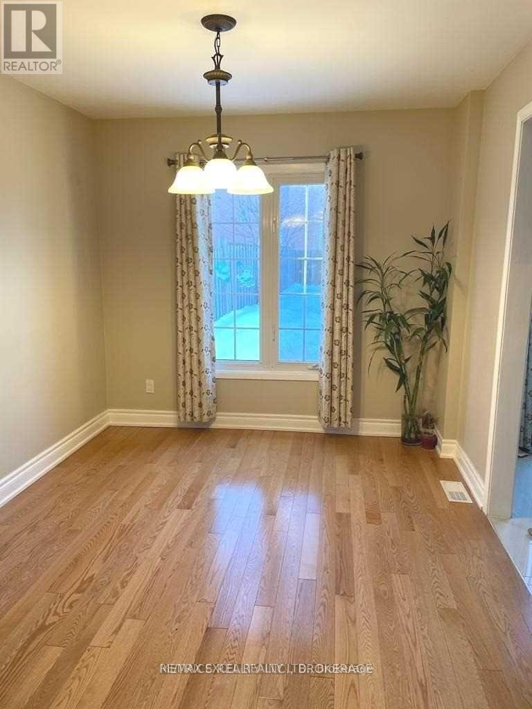 Upper - 102 Galbraith Crescent, Markham, Ontario  L3S 1J3 - Photo 5 - N13026008