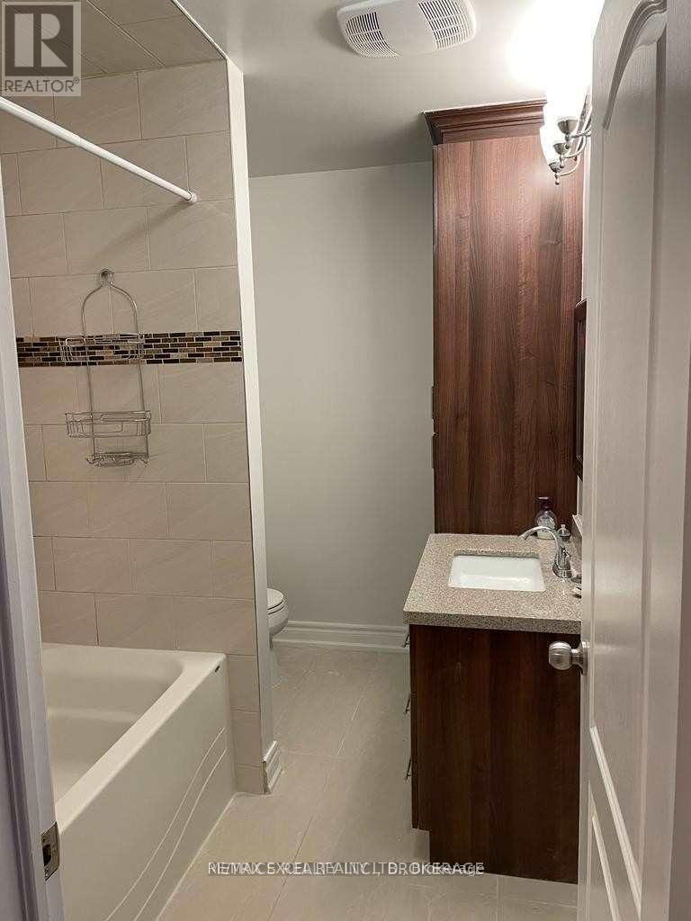 Upper - 102 Galbraith Crescent, Markham, Ontario  L3S 1J3 - Photo 7 - N13026008