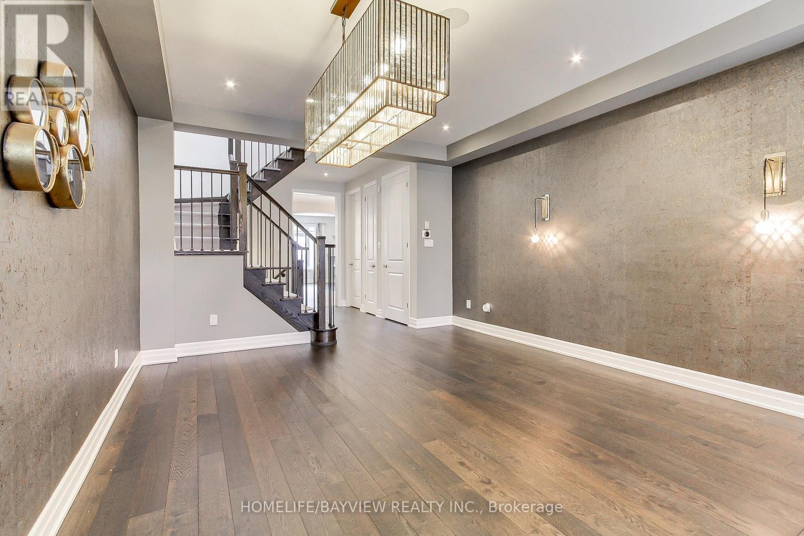 23 Claudview Street, King, Ontario  L7B 0C6 - Photo 3 - N13026032